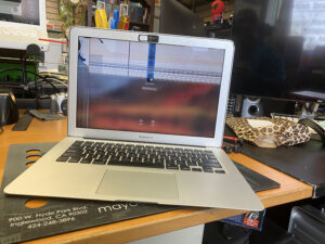 Macbook-Air-Broken-Screen