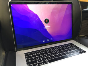 Macbook-Pro-Sign-In